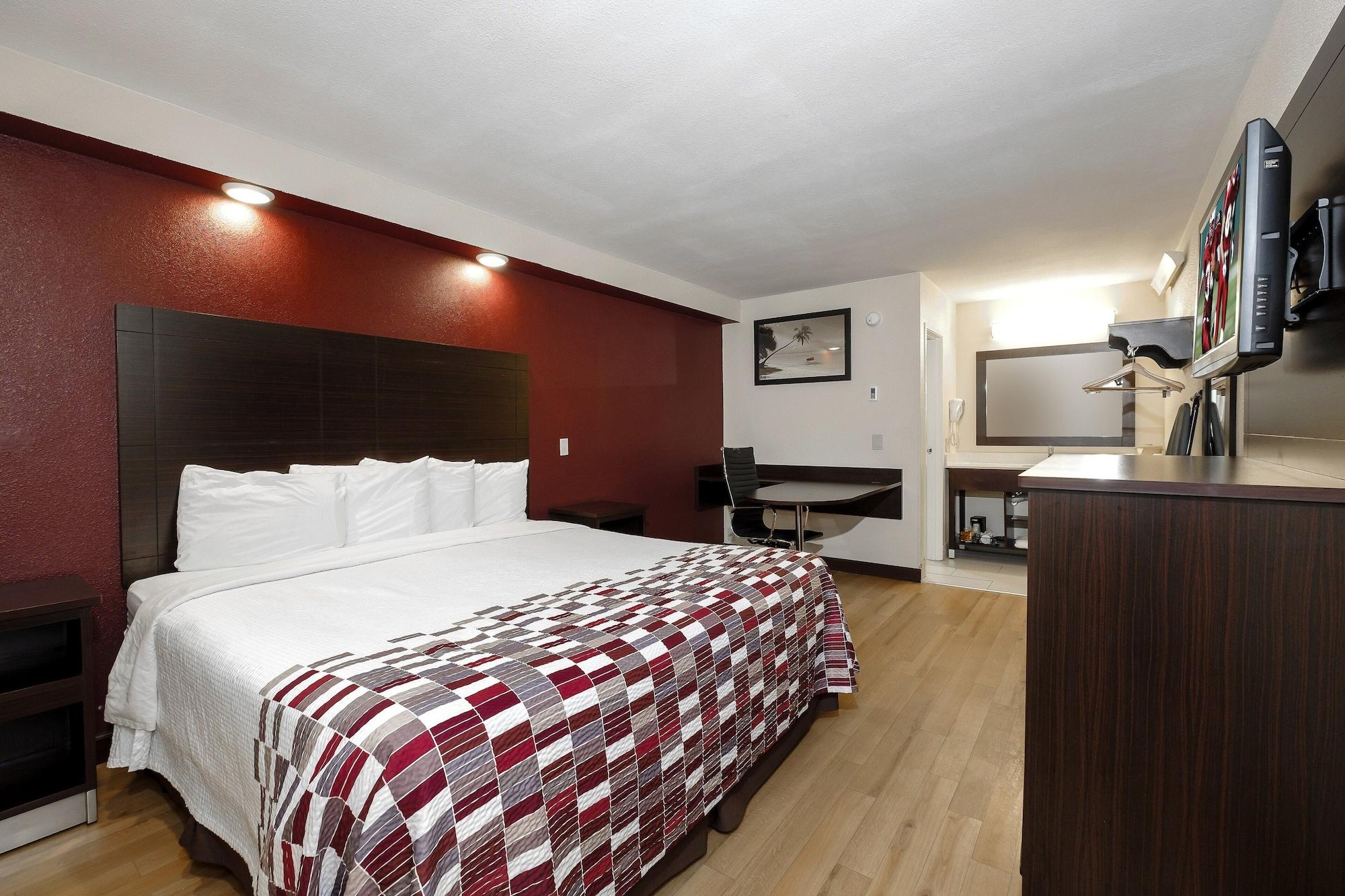 Red Roof Inn Tallahassee - University Екстериор снимка
