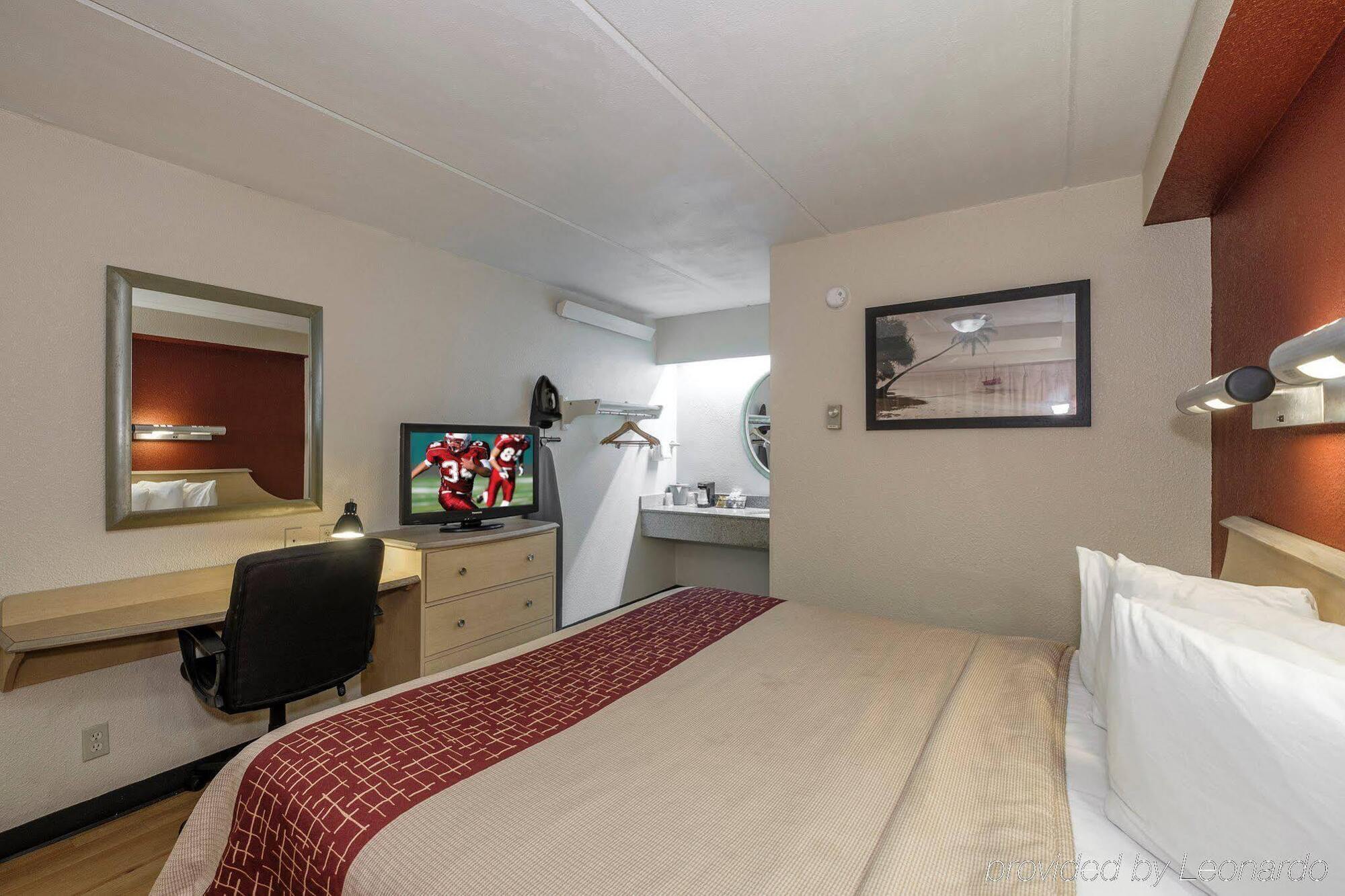 Red Roof Inn Tallahassee - University Екстериор снимка