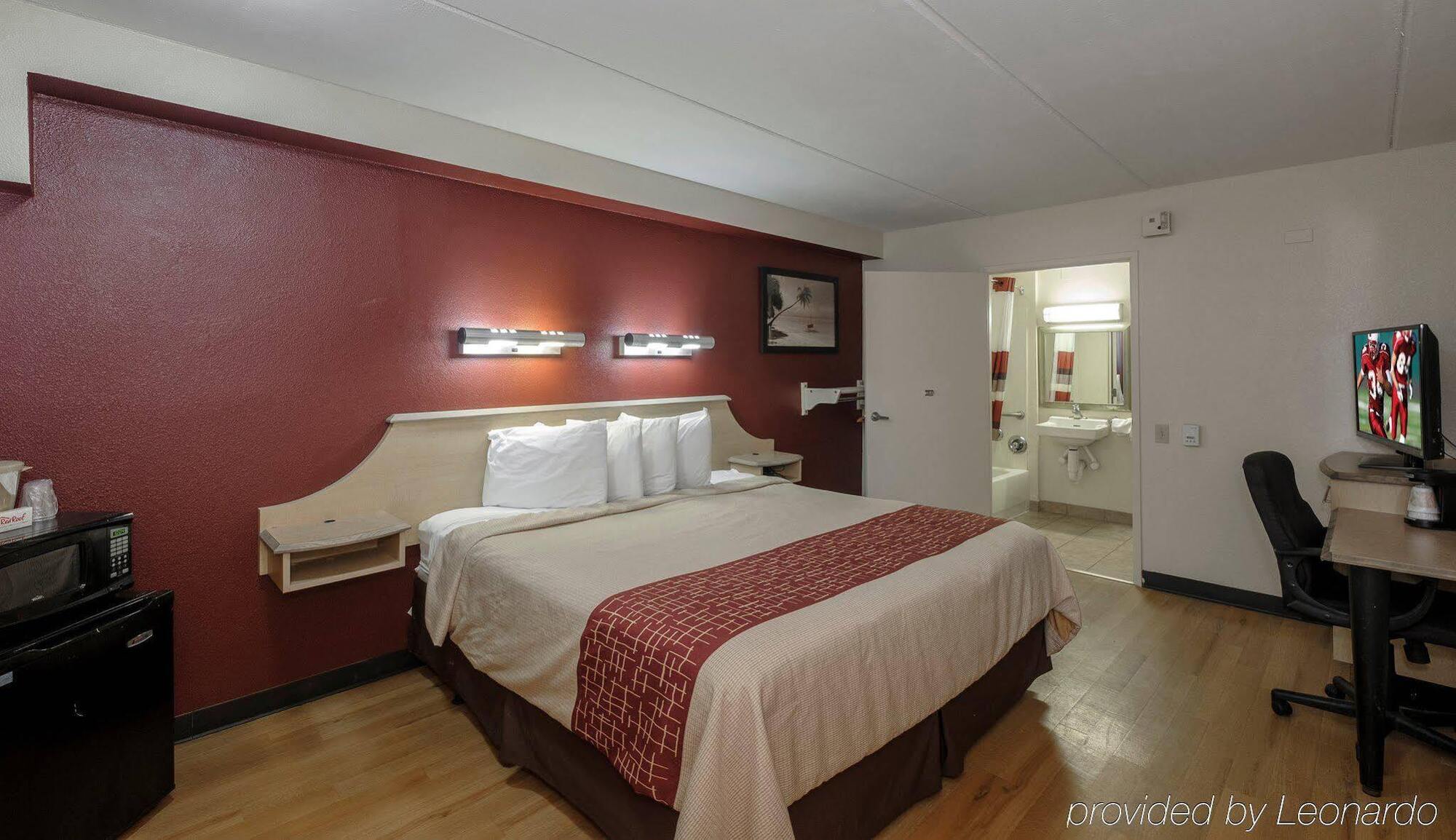 Red Roof Inn Tallahassee - University Екстериор снимка